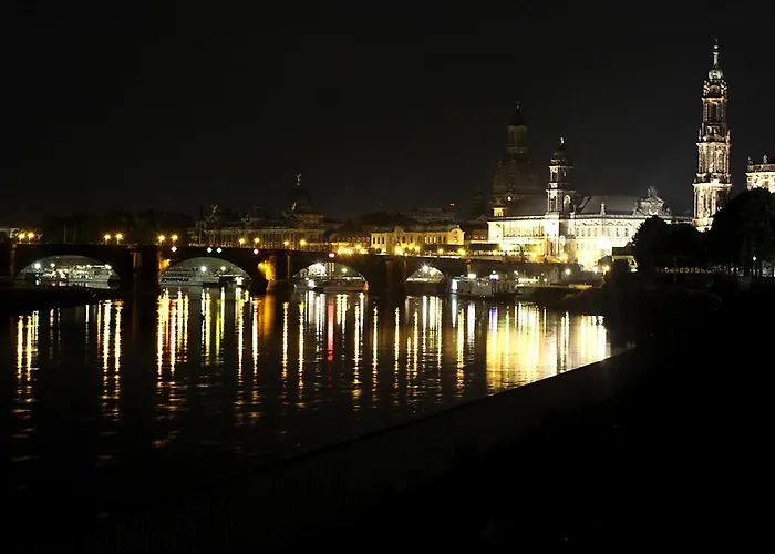 Ankommen Und Wohlfuehlen! 104 Qm In Altstadt-naehe * דרזדן