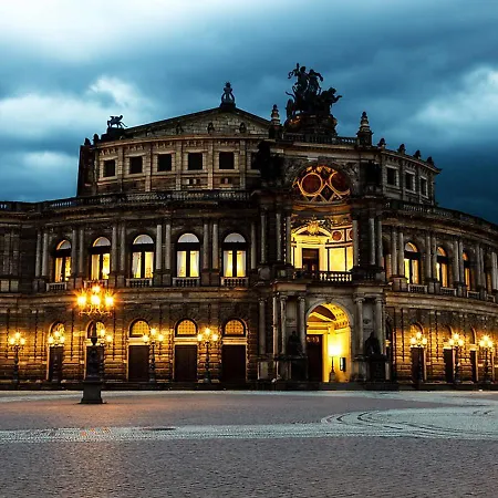 Lägenhet Ankommen Und Wohlfuehlen! 104 Qm In Altstadt-naehe Dresden