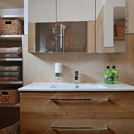 Daire Ankommen Und Wohlfuehlen! 104 Qm In Altstadt-naehe